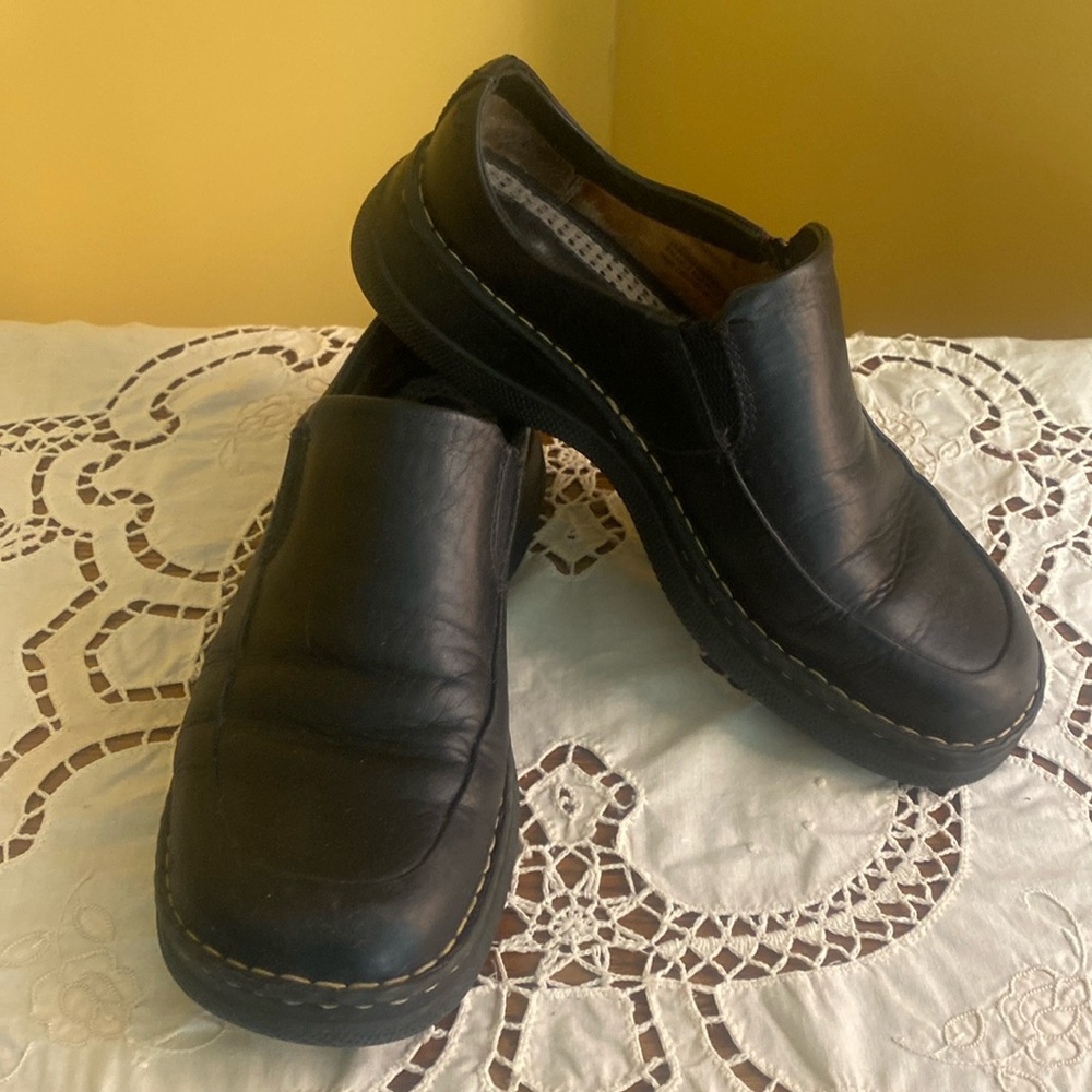 Born Mules slip on shoes Black leather